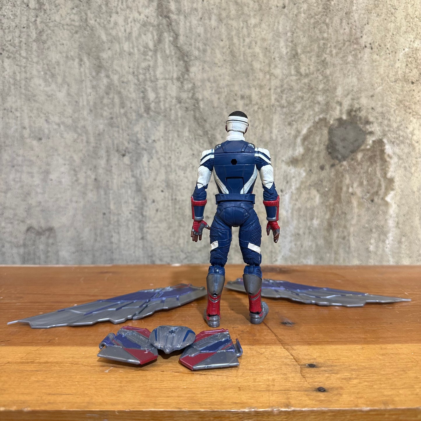 Captain America Sam Wilson Marvel Legends Disney+