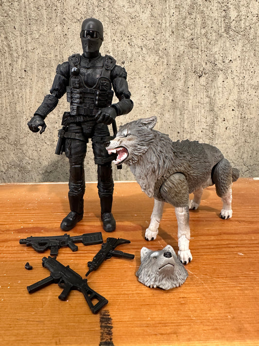 Broken Snake Eyes and Timber Complete Classified GI Joe Action Figure
