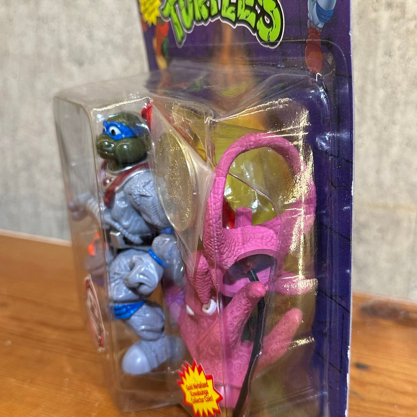 Deep Sea Leo TMNT Adventurers Sealed MOC Cracked Bubble Wear