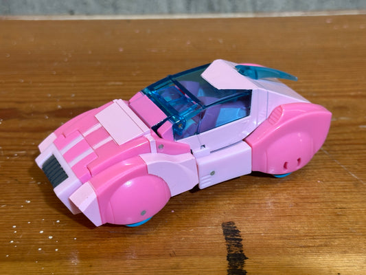 Transformers Cyberverse Deluxe Autobot Arcee Not Complete