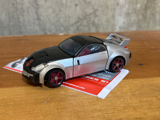 SILVERSTREAK Transformers Universe Classics Deluxe Silverstreak