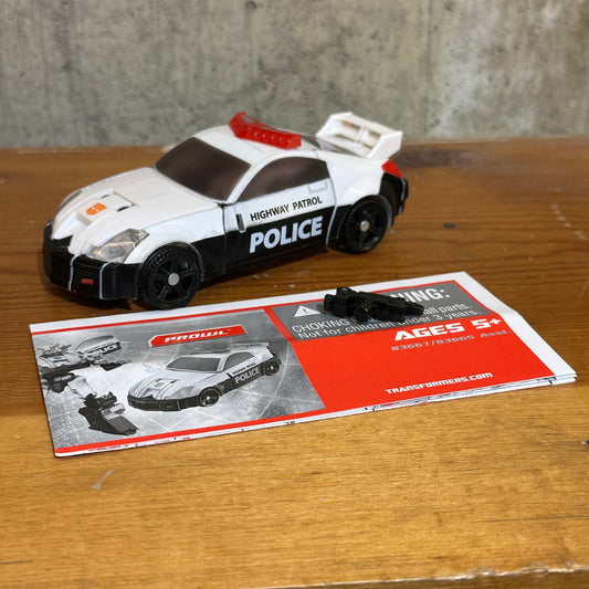 Prowl Transformers  Complete Universe 2 Deluxe Class