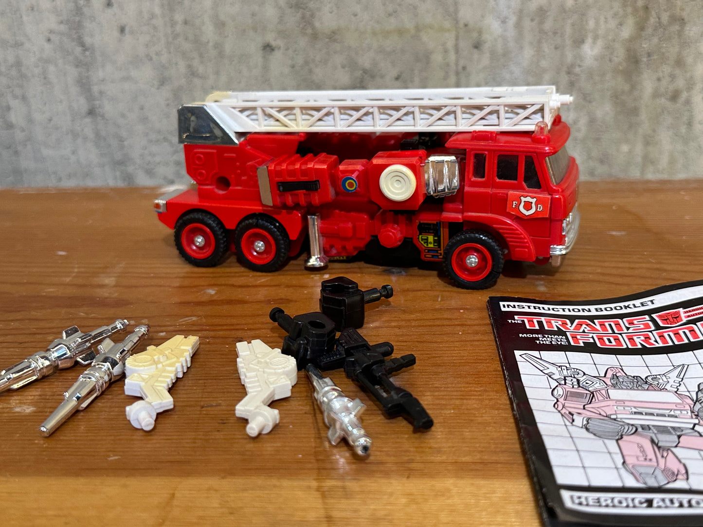 Inferno G1 Transformers Complete Vintage Robot Toy Fire Truck