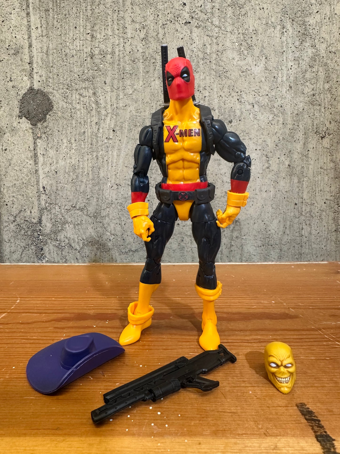 Marvel Legends Deadpool X-Men Yellow- NO BAF - Sauron Wave - Loose & Complete