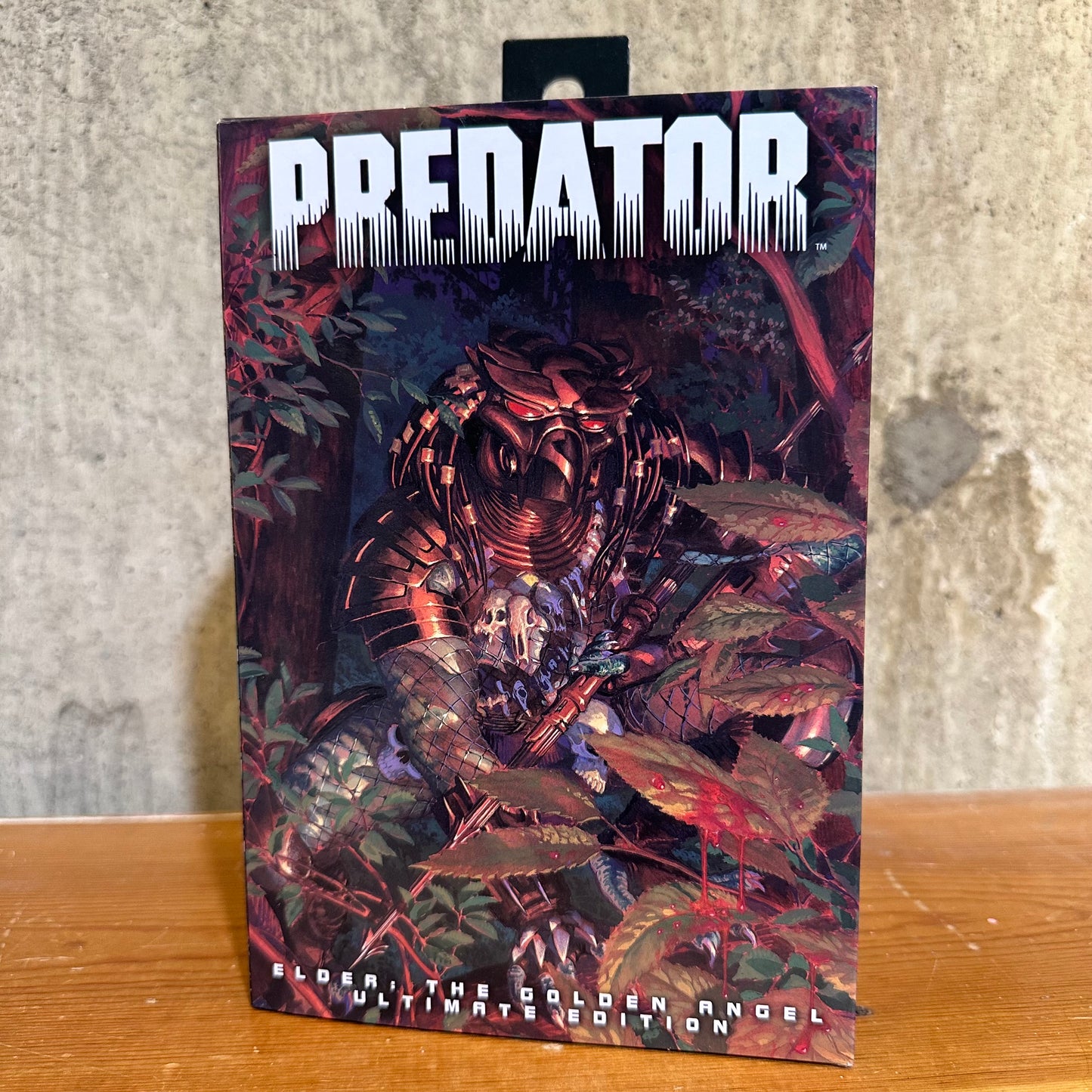 Elder the Golden Angel Predator Sealed Box NECA