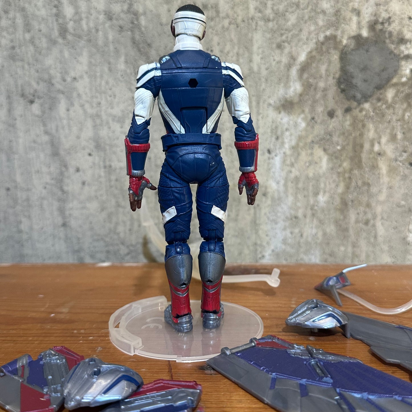 Captain America Sam Wilson Marvel Legends Disney+