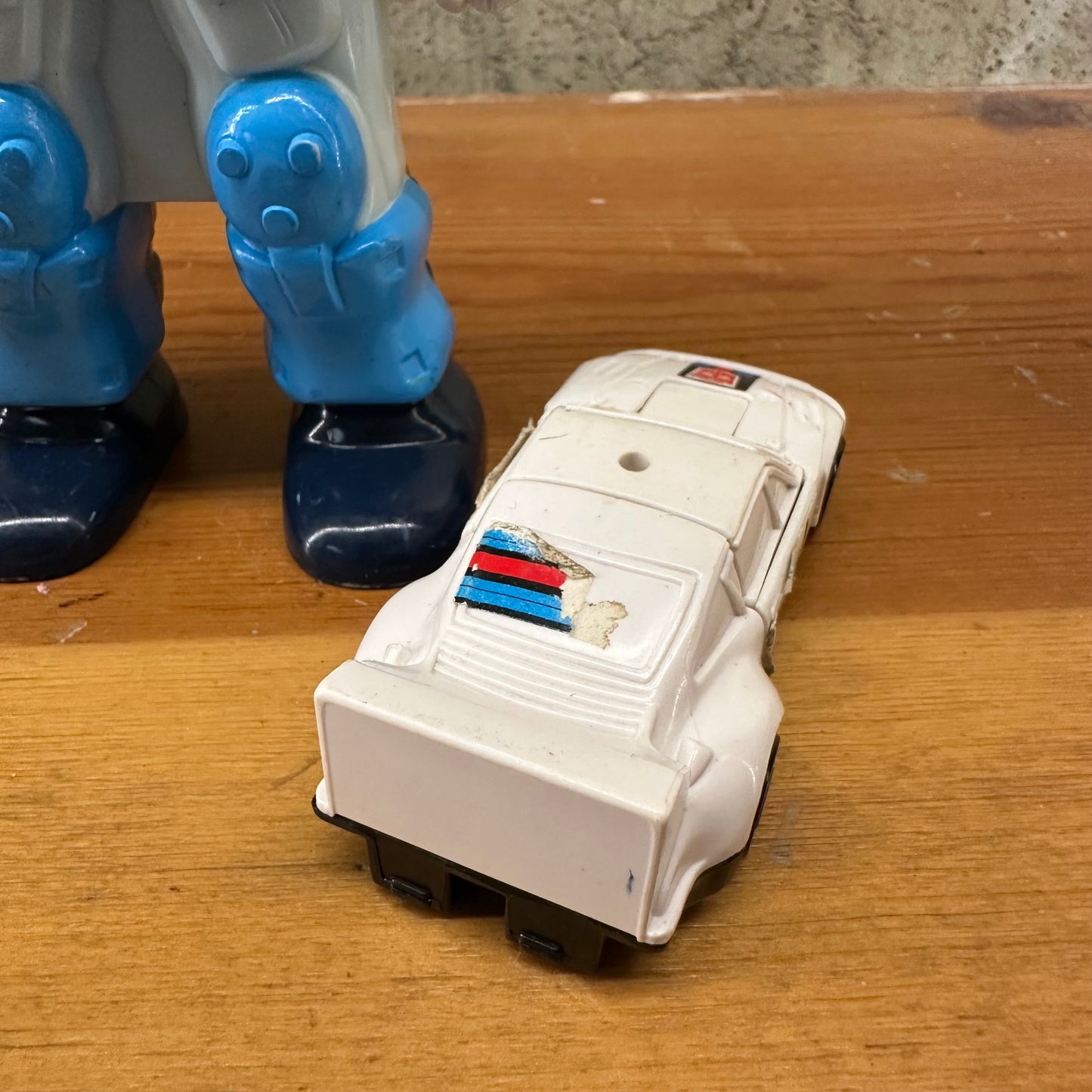 Jazz G1 Transformers Pretender Action Figure Toy