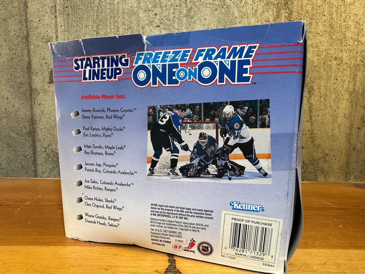 Kenner SLU Hockey Freeze Frame one on One Paul Kariya Eric Lindros Sealed Action Figure Set Hockey