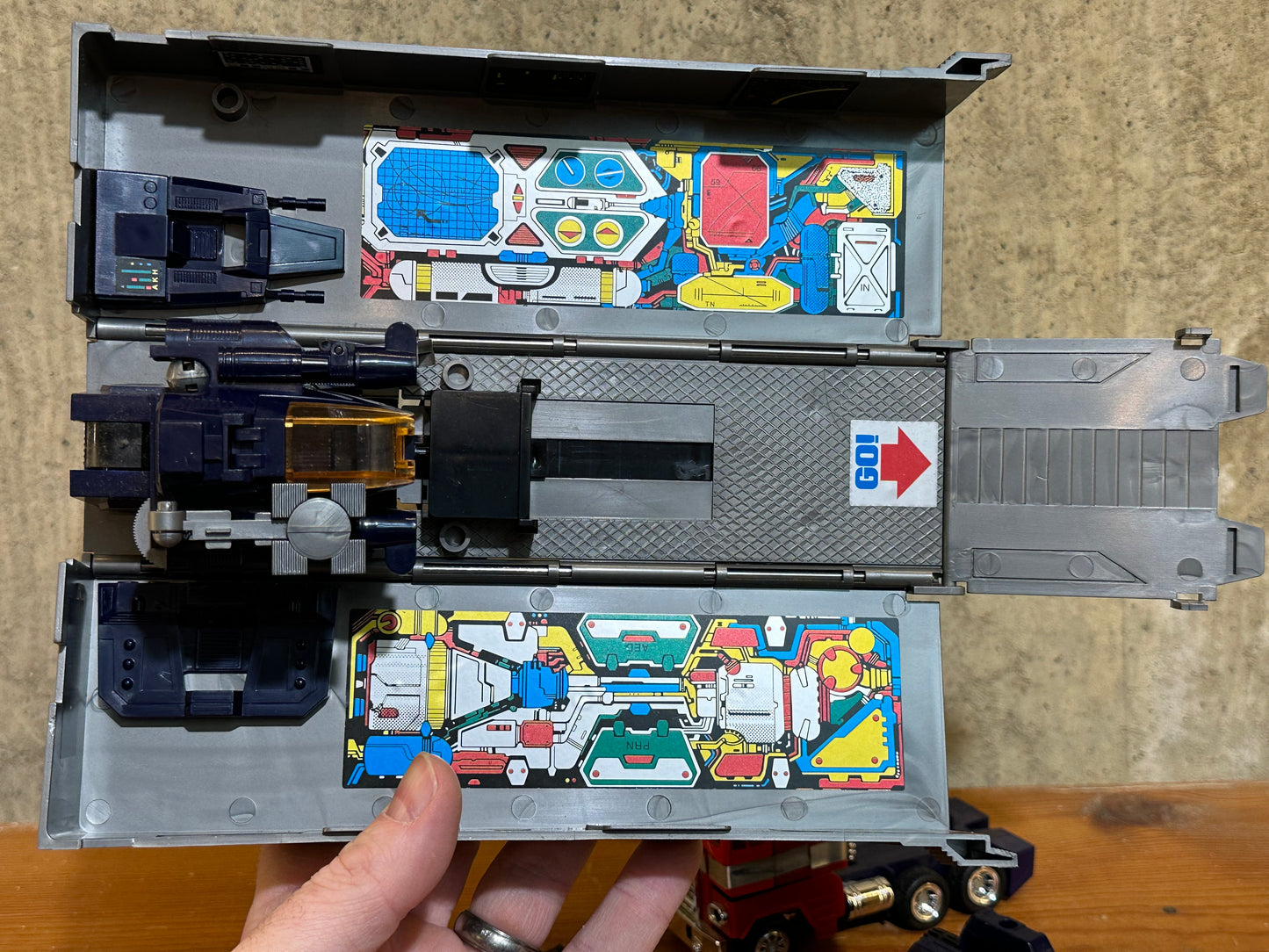 Optimus Prime Incomplete G1 Transformers Vintage Robot Toy Truck Trailer