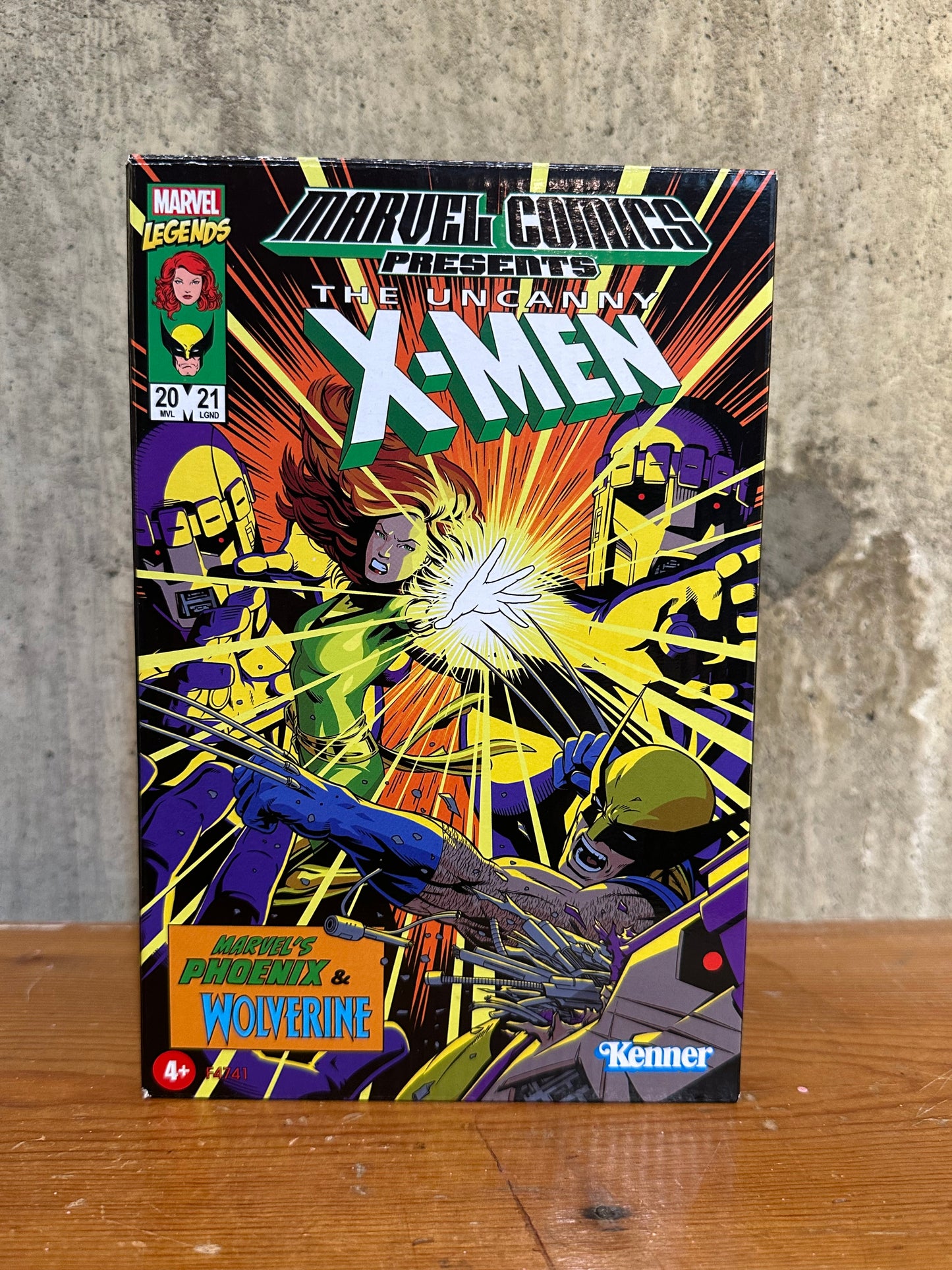 Wolverine and Phoenix HASBRO MARVEL LEGENDS RETRO 3.75" X-MEN