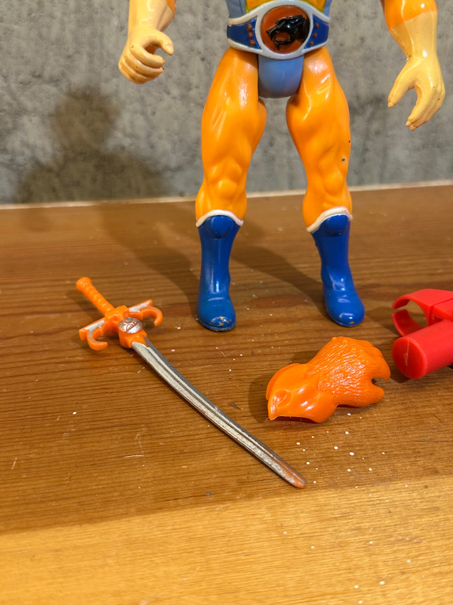 Lion-O Orange Hair Complete Thundercats Action Fifure Toy Power Ring doesn’t work