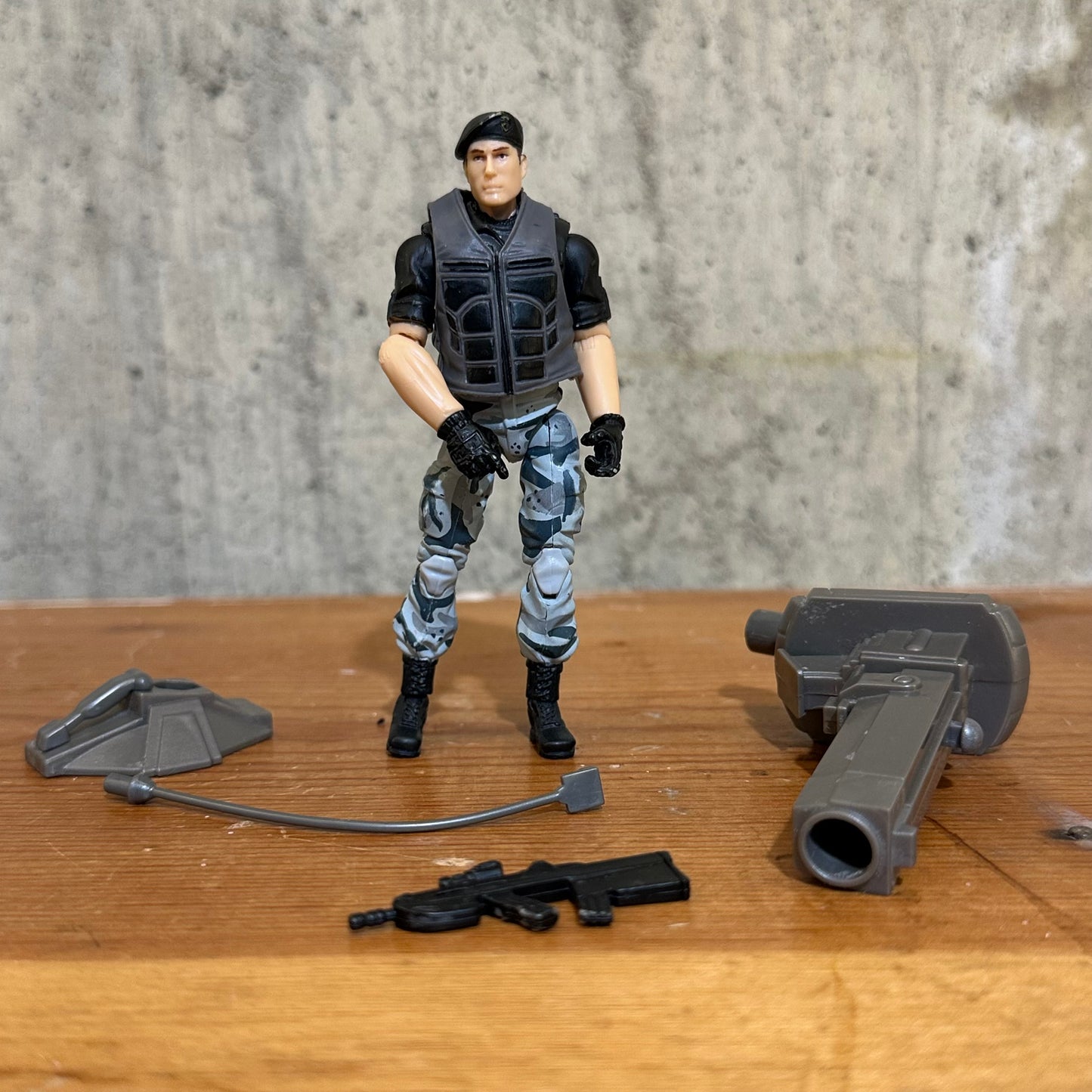 SGT Stone incomplete GI Joe Movie Rise of the Cobra 3.75” Action Figure Toy