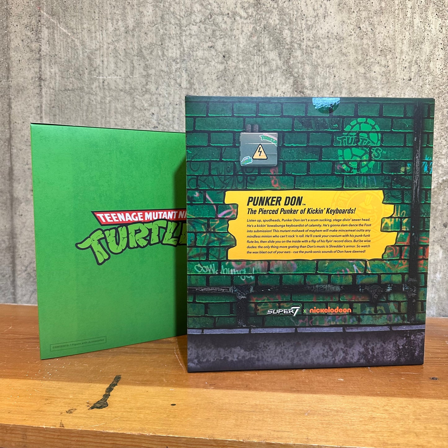 Super 7 TMNT Punk Rock Donatello Action Figure 7” Inch with Accessories
