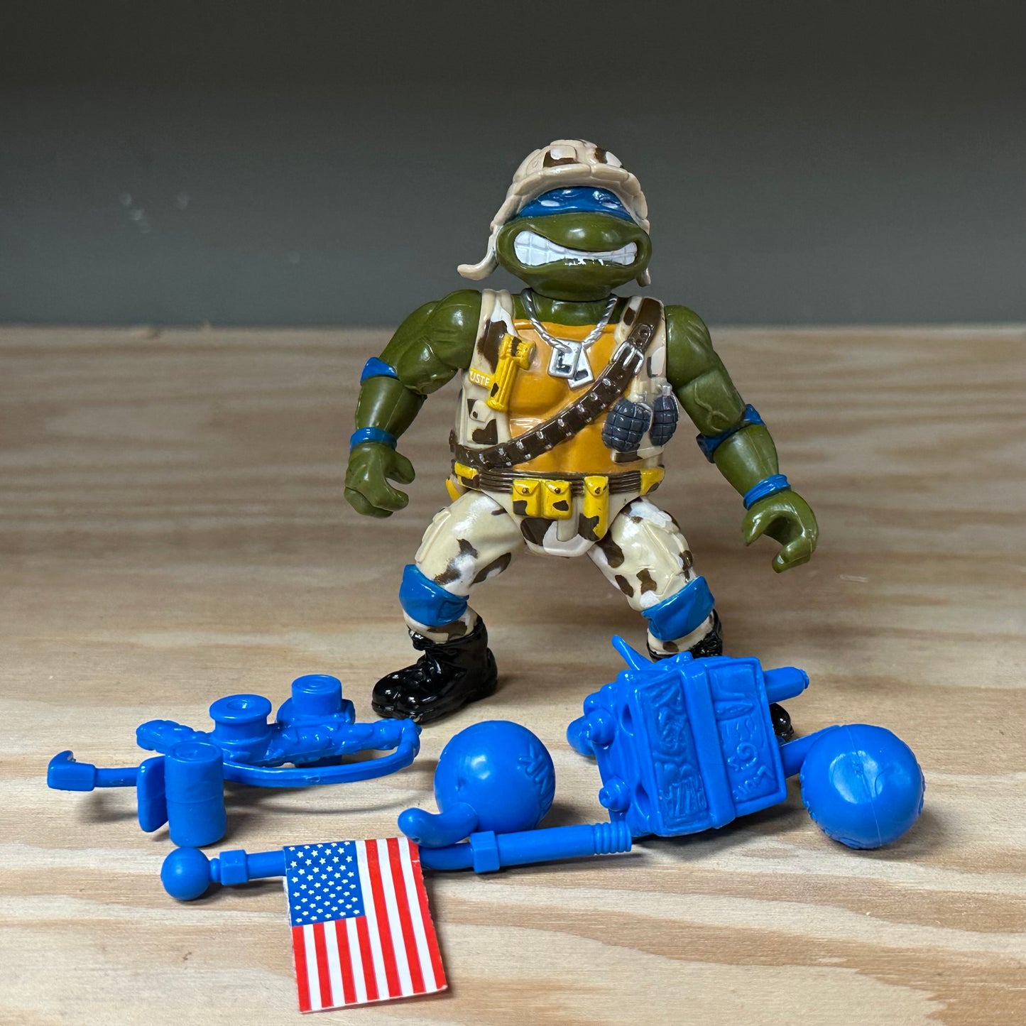 TMNT Lieutenant Leo Complete Vintage Ninja Turtles Action Figure Toy