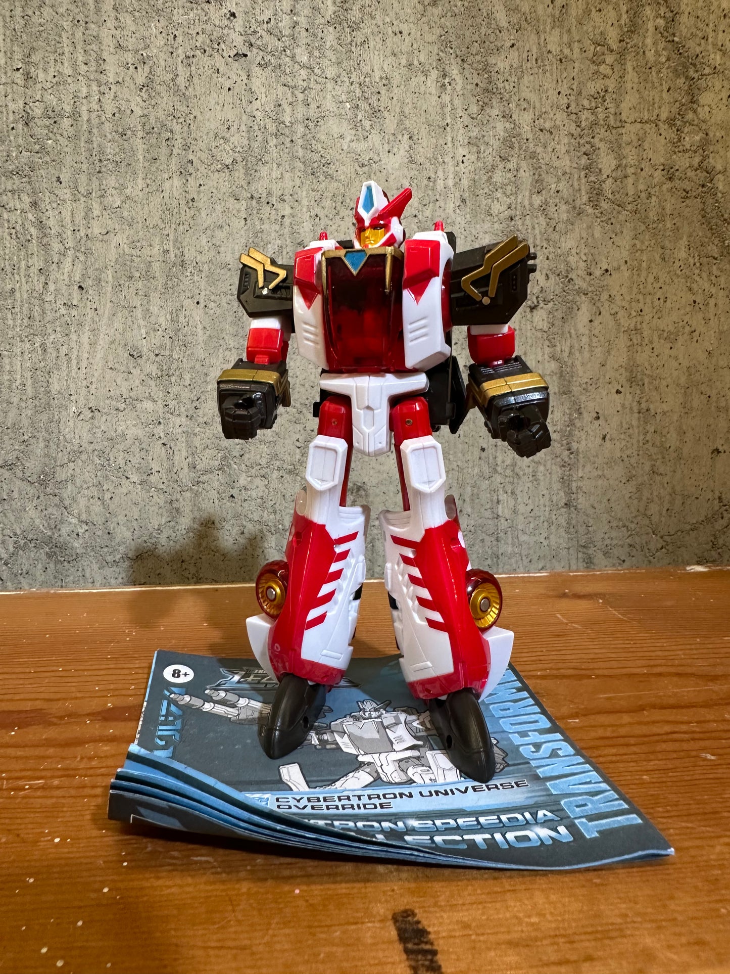 Cybertron Universe Override Velocitron 100% Complete Voyager Legacy Transformers