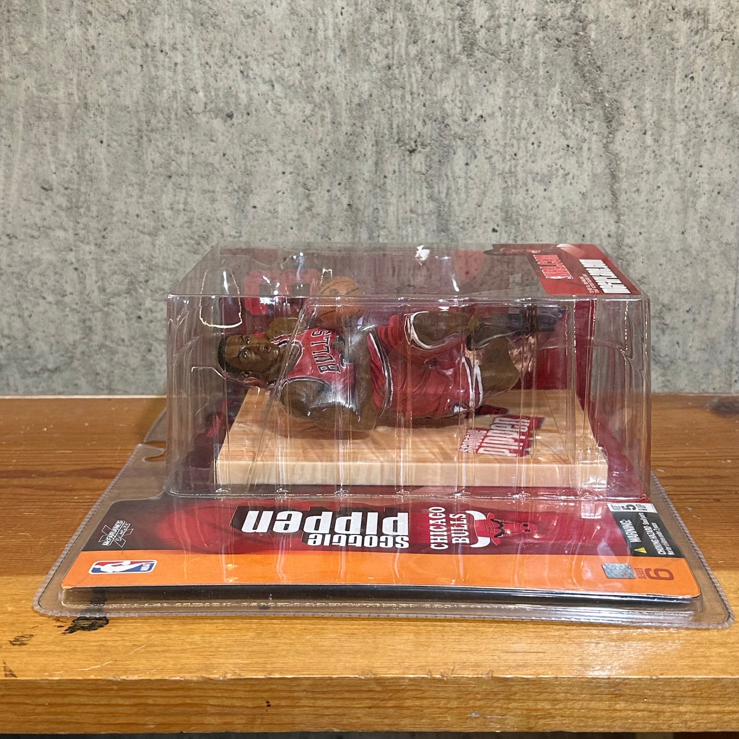 Scottie Pippen McFarlane Chicago Bulls NBA Action Figure Series 6 New Sealed