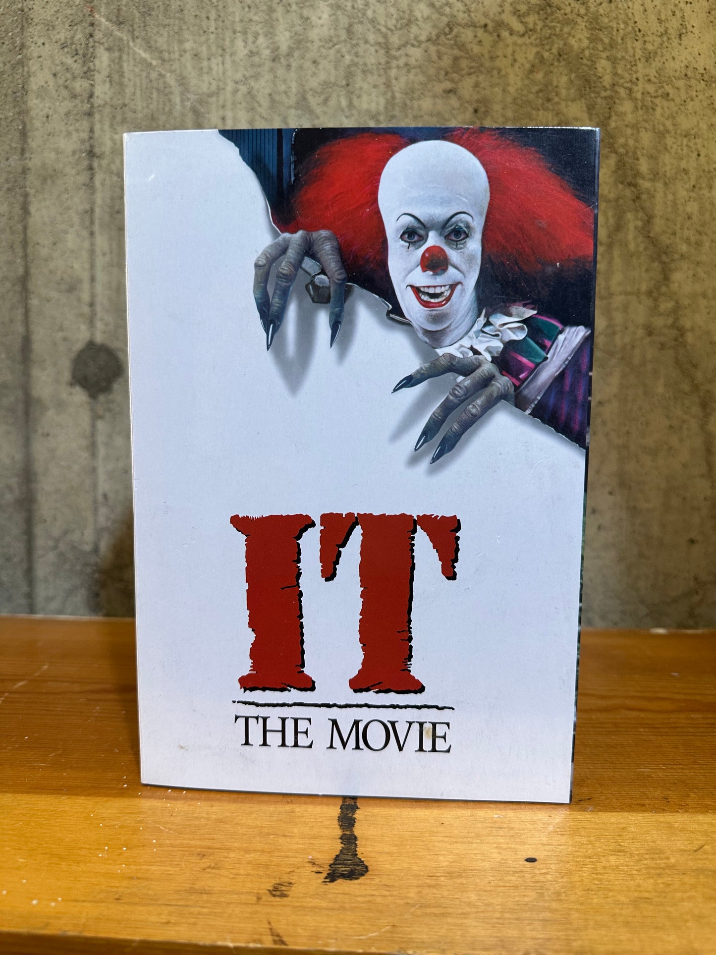 ULTIMATE PENNYWISE IT 1990 The Movie Miniseries 7" Action Figure Neca MINT 2018