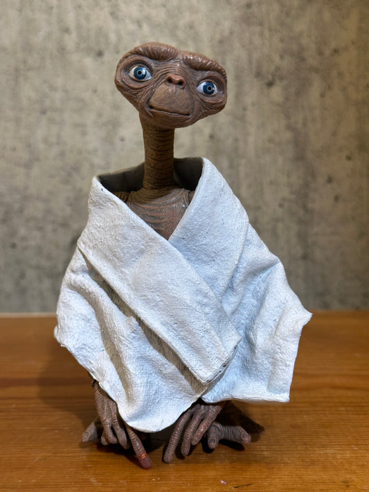 NECA Ultimate E.T. The Extraterrestrial Complete 40th Anniversary Authentic ET