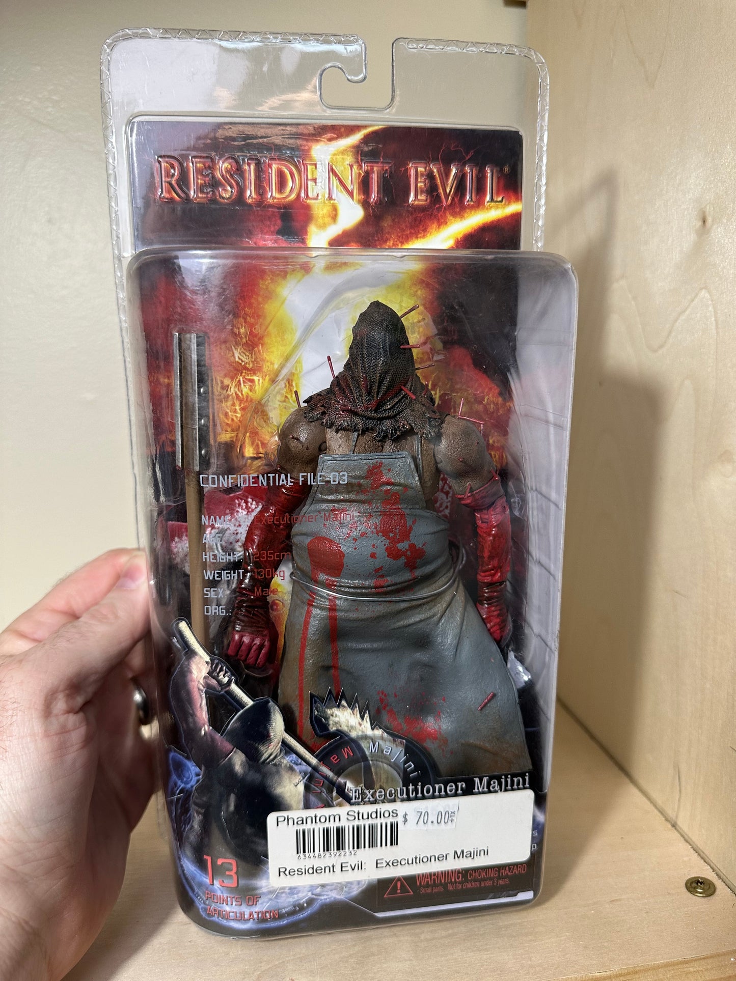 Resident Evil 5 Executioner Majini Neca Video Game Action Figure Toy