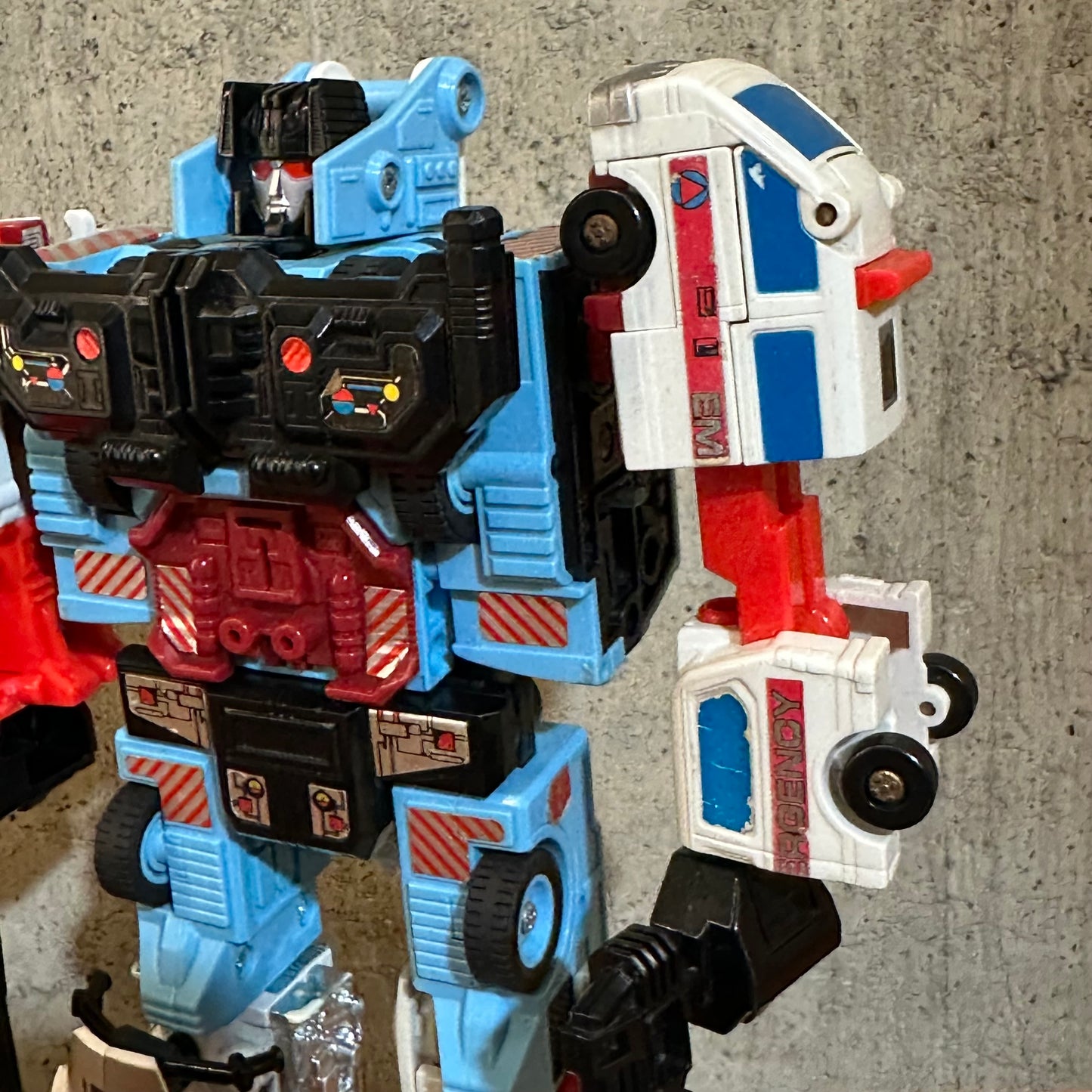 Defensor G1 Transformers Complete Vintage Action Figure Robot Toy Autobot