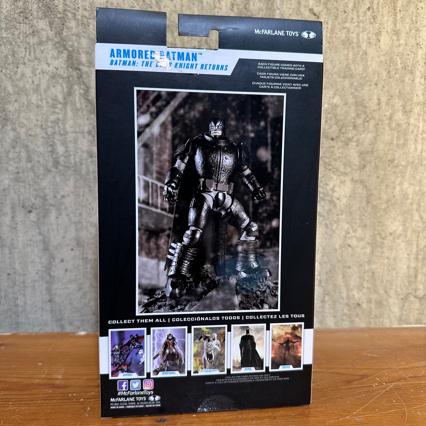McFarlane Toys DC Multiverse Armored Batman: Dark Knight Returns Black Edition DC Comics