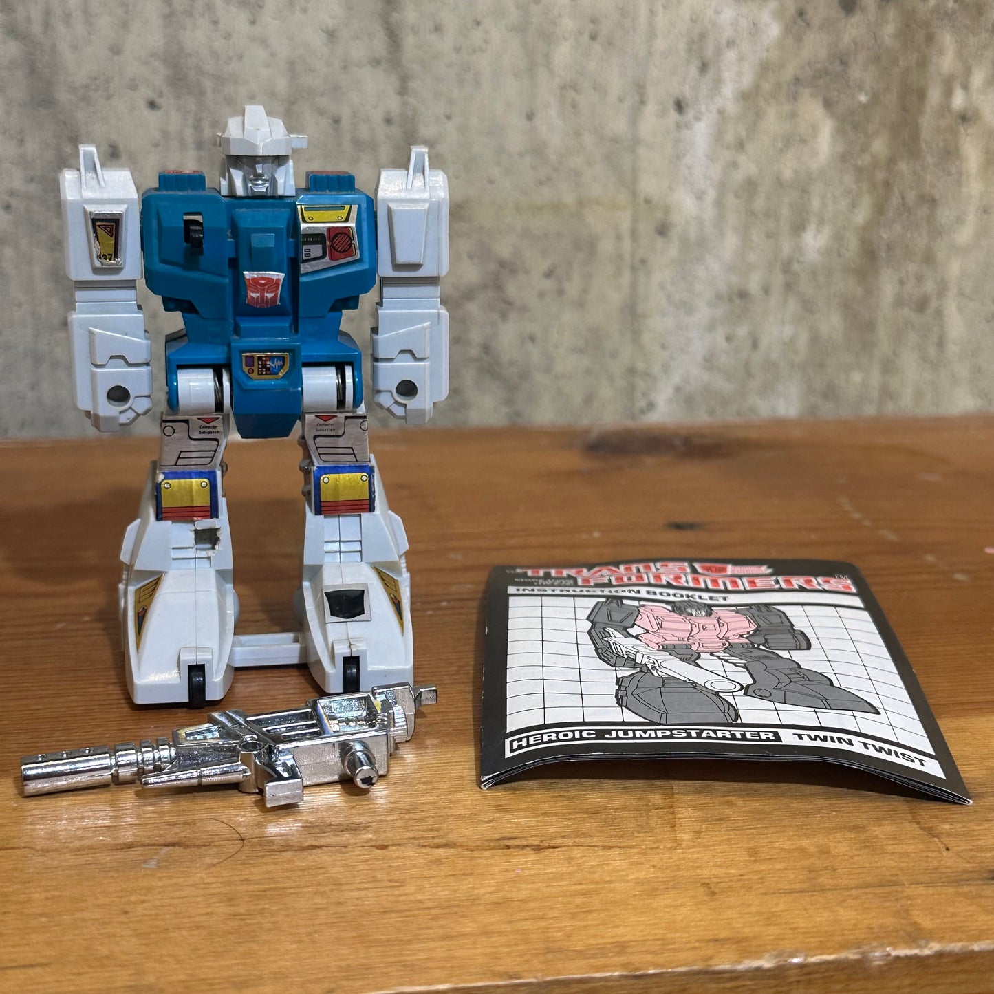 Twin Twist Complete G1 Transformers Jumpstarter Autobot Toy Action Figure