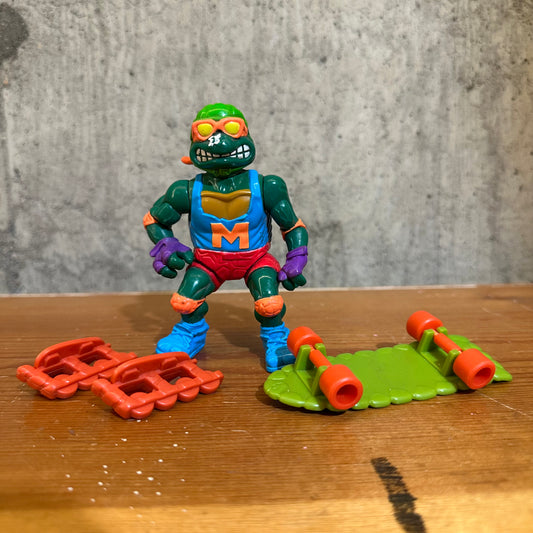 Skateboardin’ Mike TMNT Complete Vintage Ninja Turtles Action Figure Toy