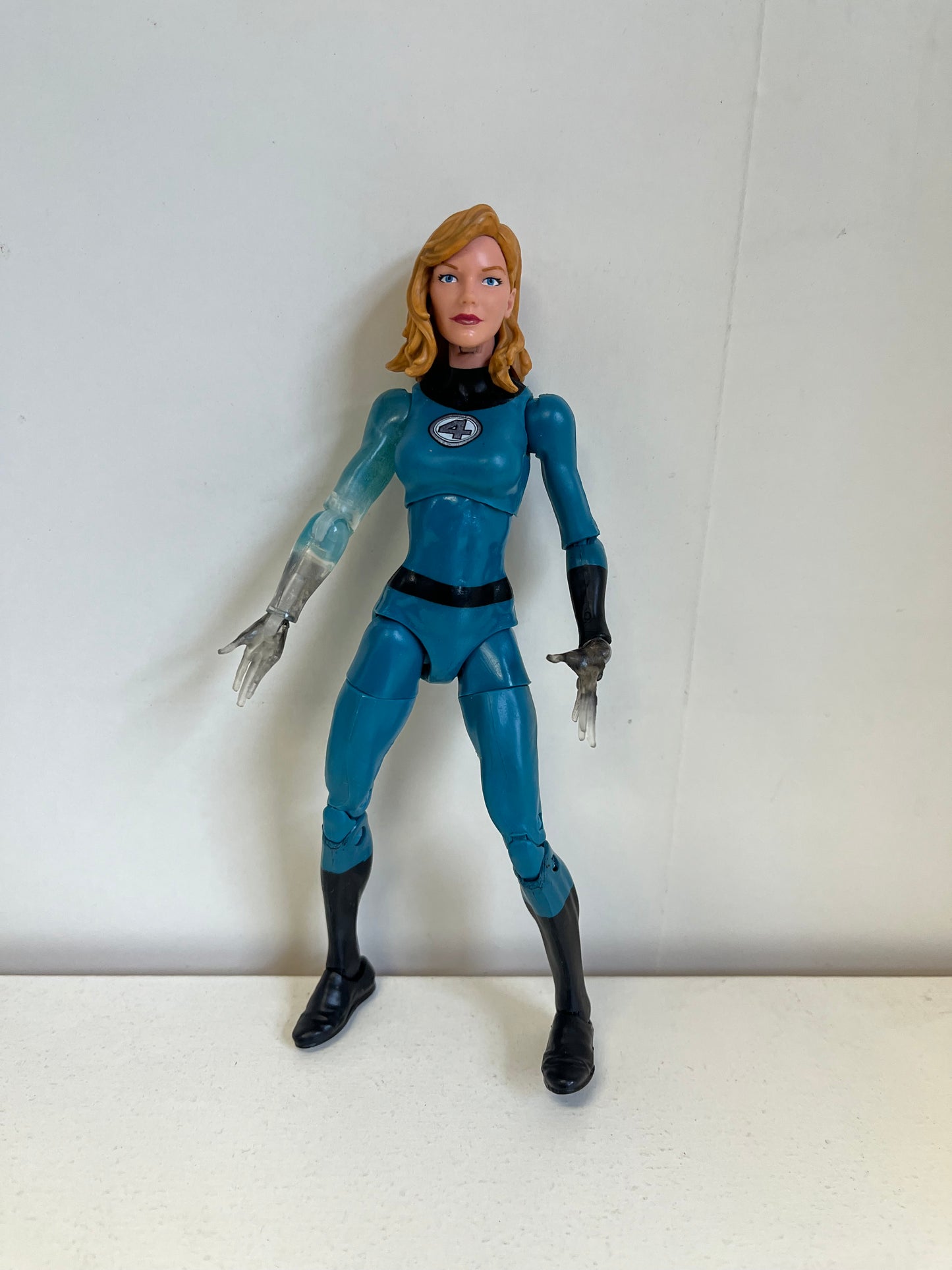 Marvel Legends Invisible Woman