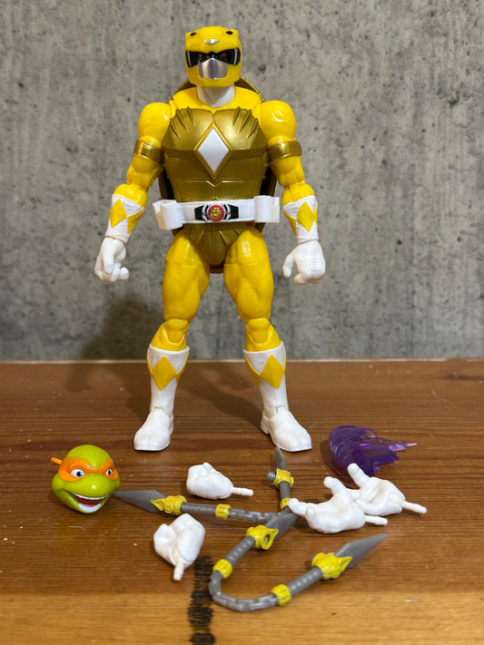 TMNT MMPR Yellow Ranger Michaelangelo Crossover Complete Loose Action Figure Toy