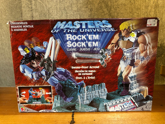 MOTU Masters Of The Universe 200X Rock’em Sock’em Game 2002 Skeletor He-Man