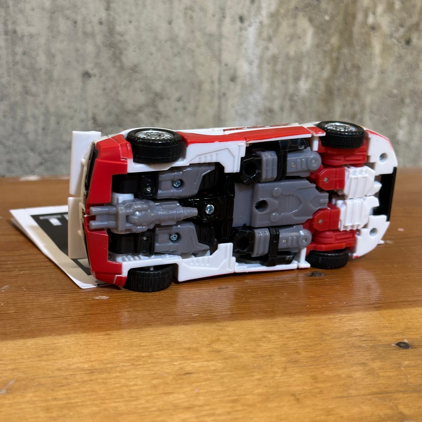 Red Alert Hasbro Transformers Generations Deluxe Class Action Figure 2010