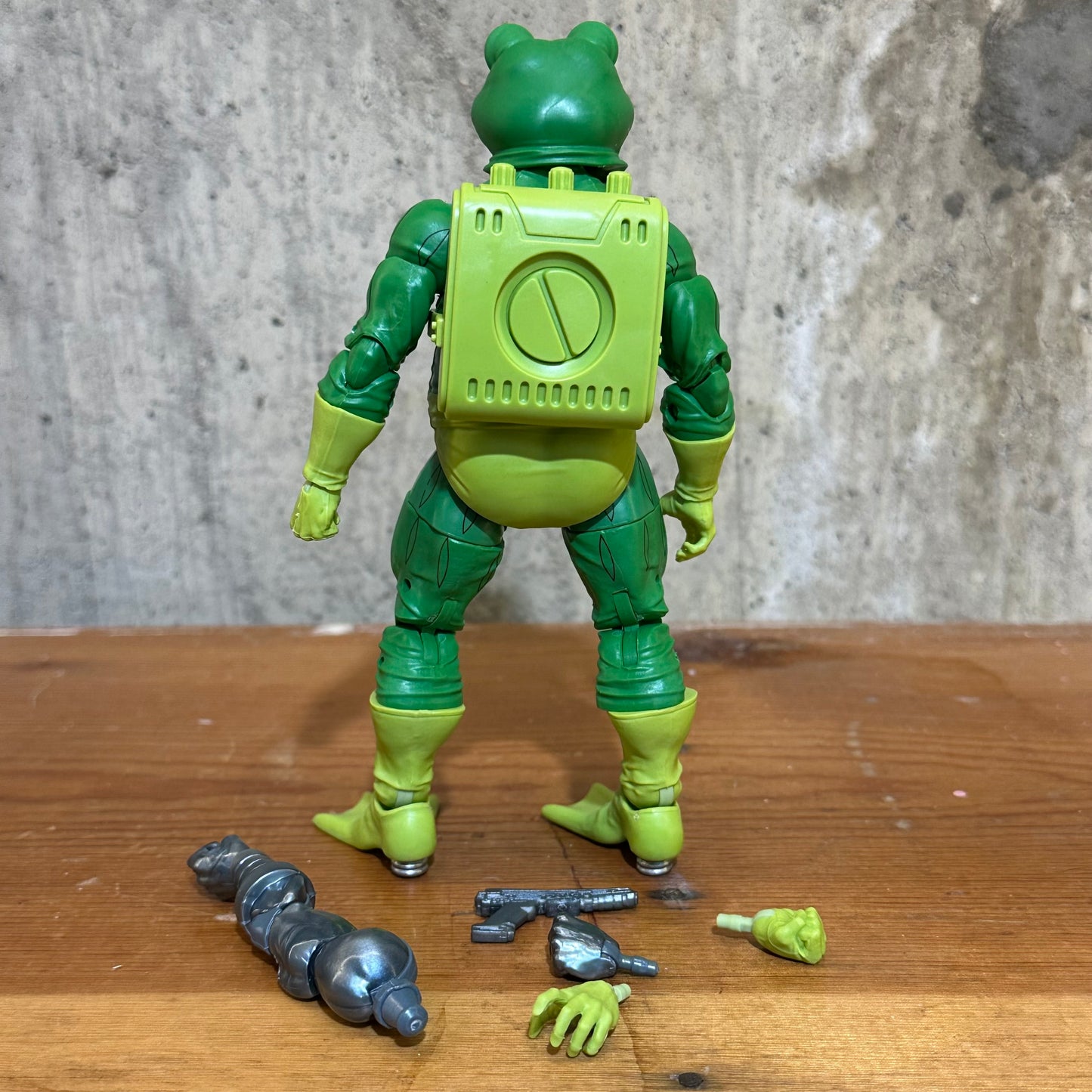 Frog-Man Marvel Legends Complete 6” Action Figure with Stilt Man BAF Parts