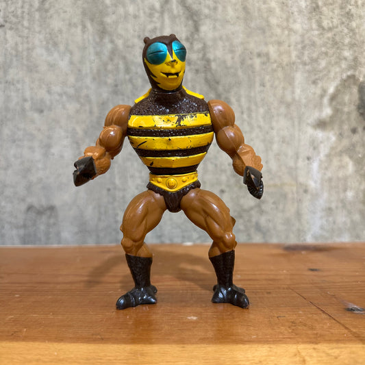 Free MOTU Buzz-OFF with your purchase