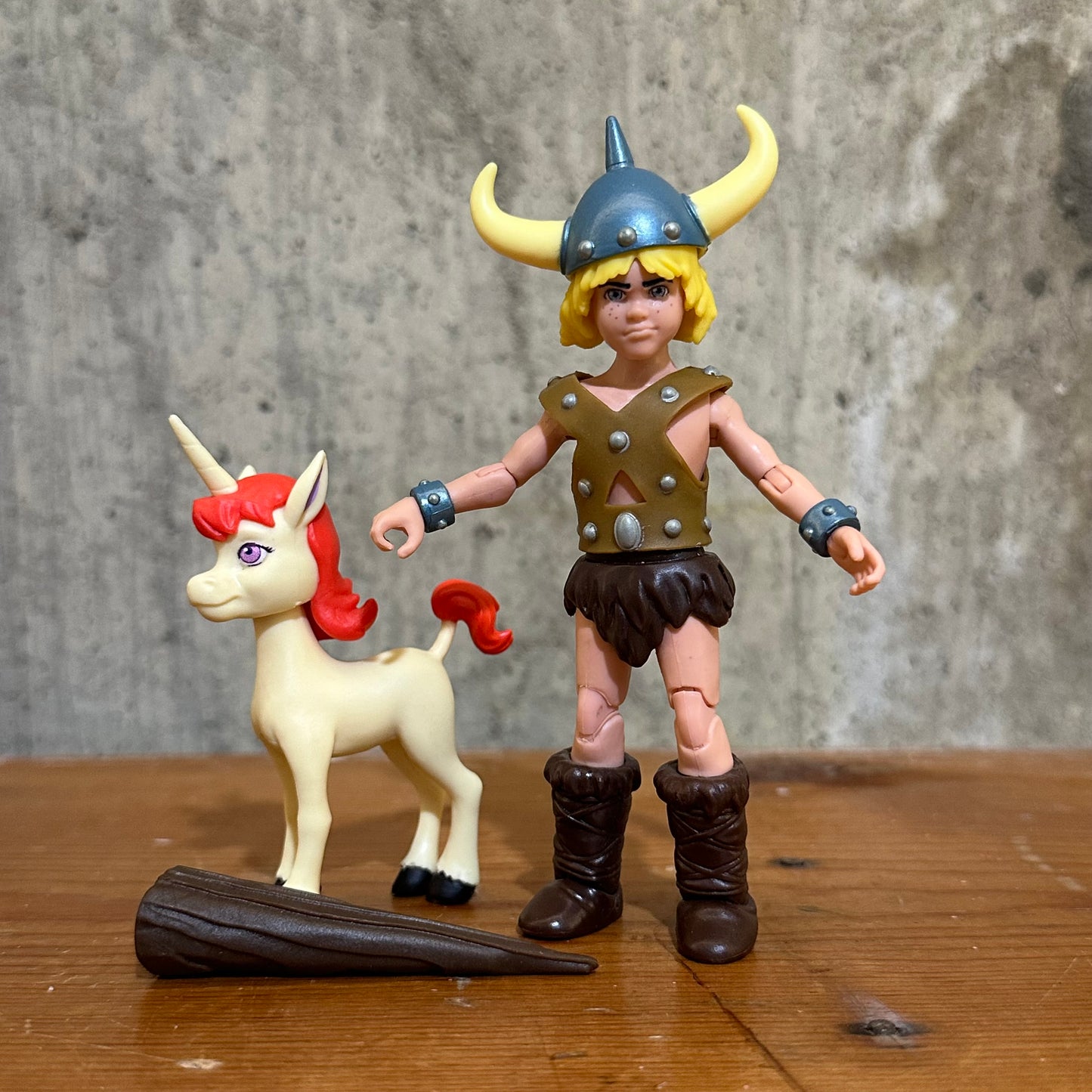 Bobby & Uni Hasbro Dungeons and Dragons Action Figure Toy
