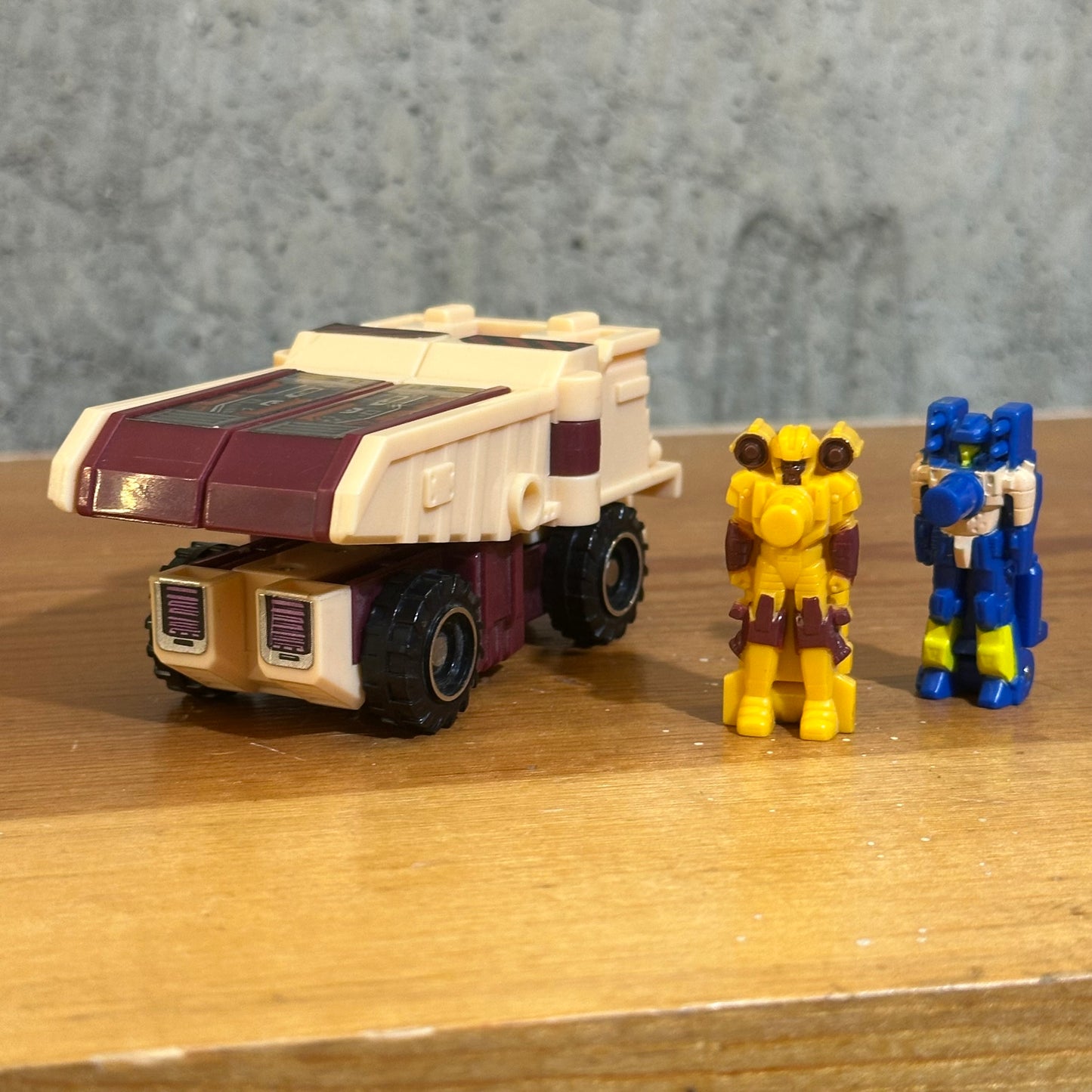 Landfill G1 Transformers Complete Autobot Robot Vintage Action Figure Toy