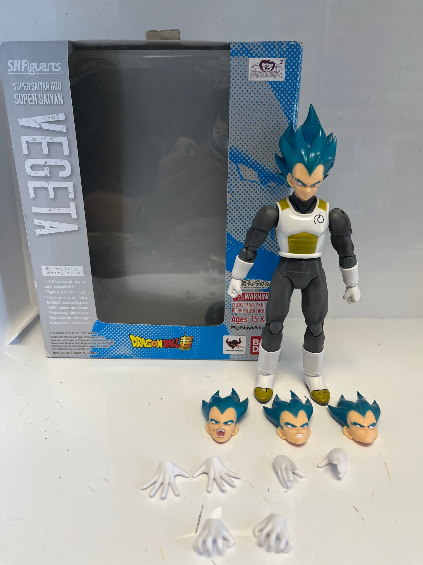 S.H. Figuarts Super Saiyan God Vegeta