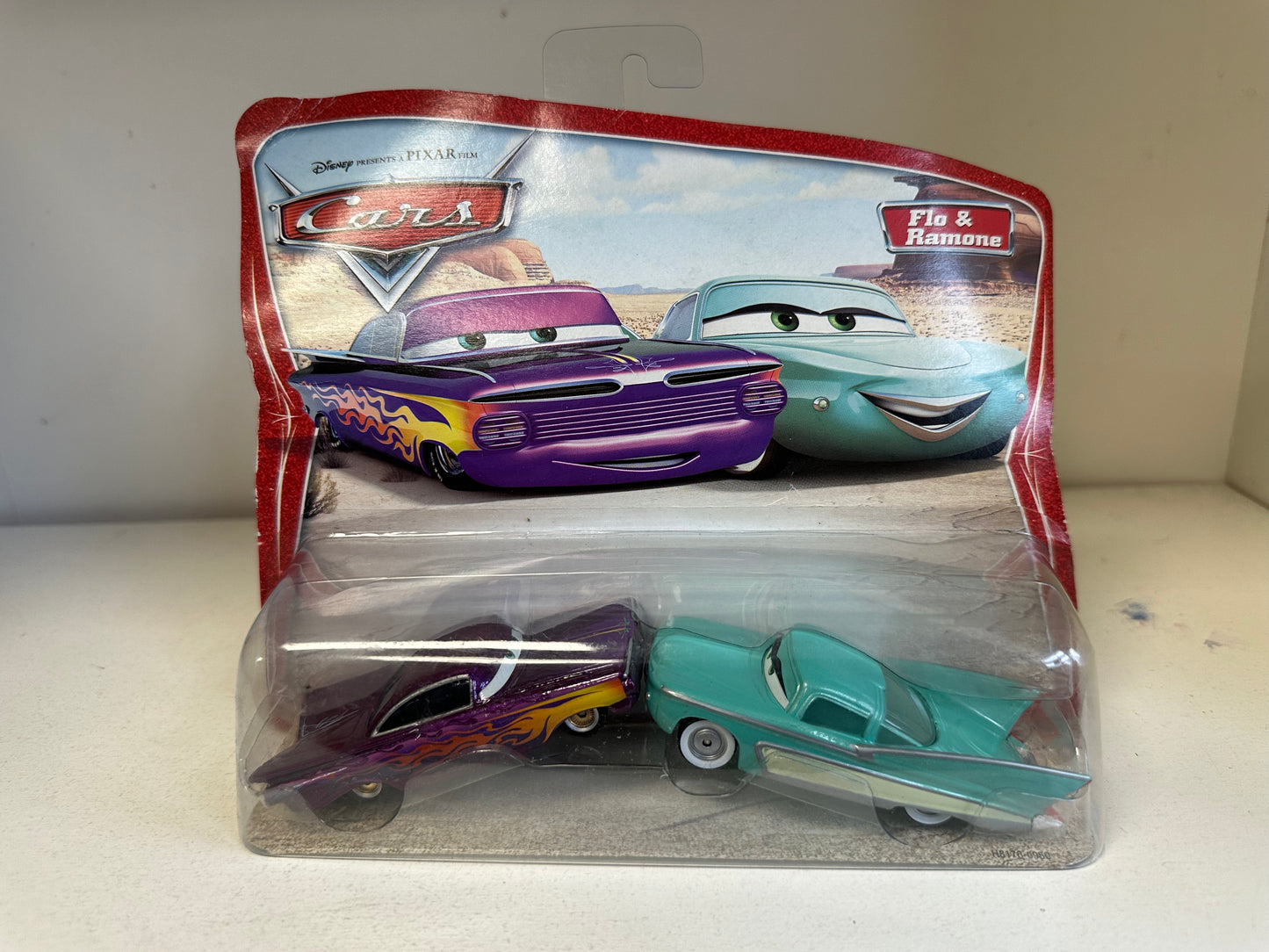 Disney Pixar Cars Flo & Ramone Movie Moments Sesled Toy