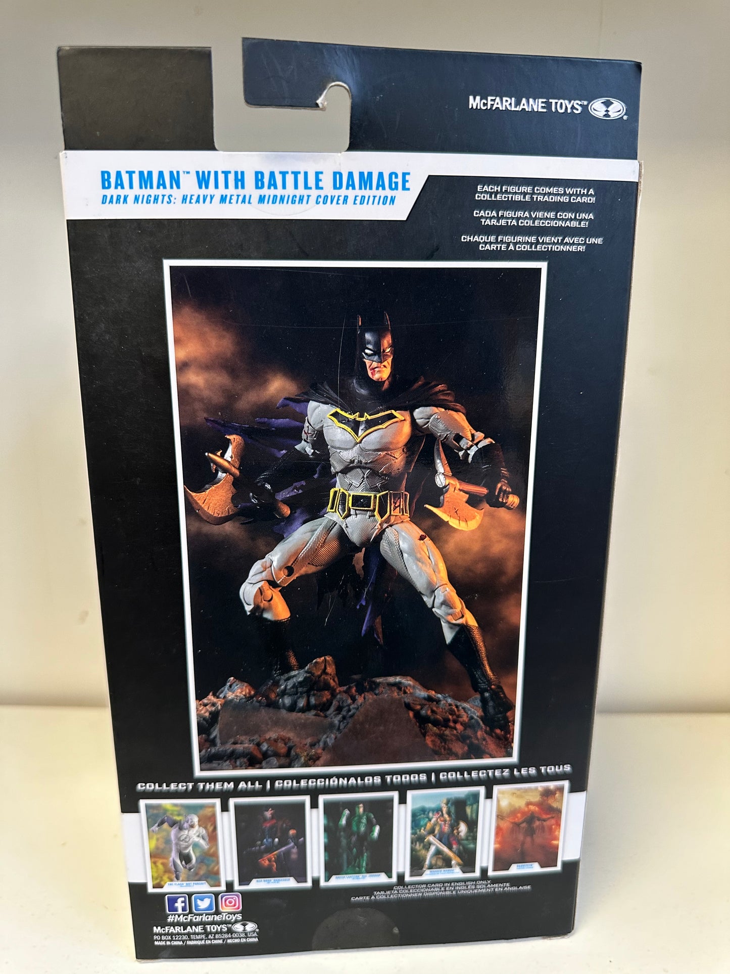 DC Comics Multiverse Batman with Battle Damage MISB Brand new Figure