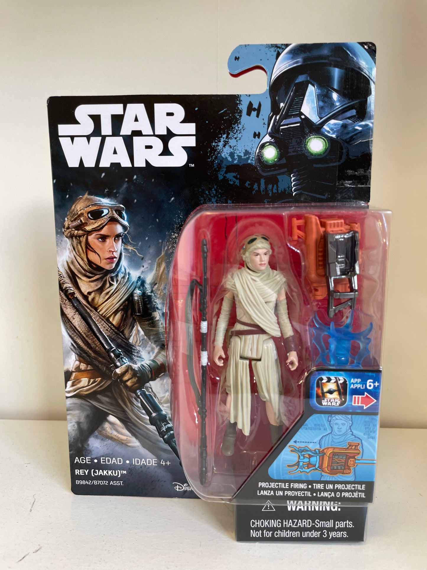 Star Wars Force Awakens Jakku Rey 3.75” Action Figure MOC